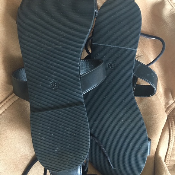 H&M black flat sandals - Picture 4 of 5